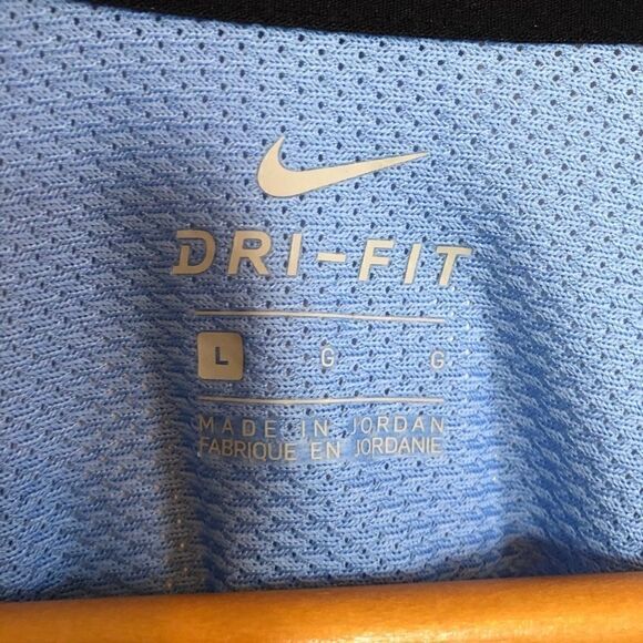 Nike dry fit shirt  - Picture 3 of 6